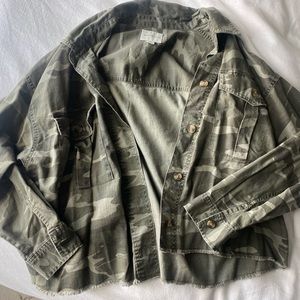 American eagle camo cropped jacket